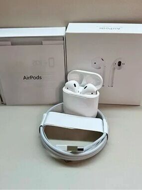 Apple White AirPods with Charging Case and Lightning Cable
